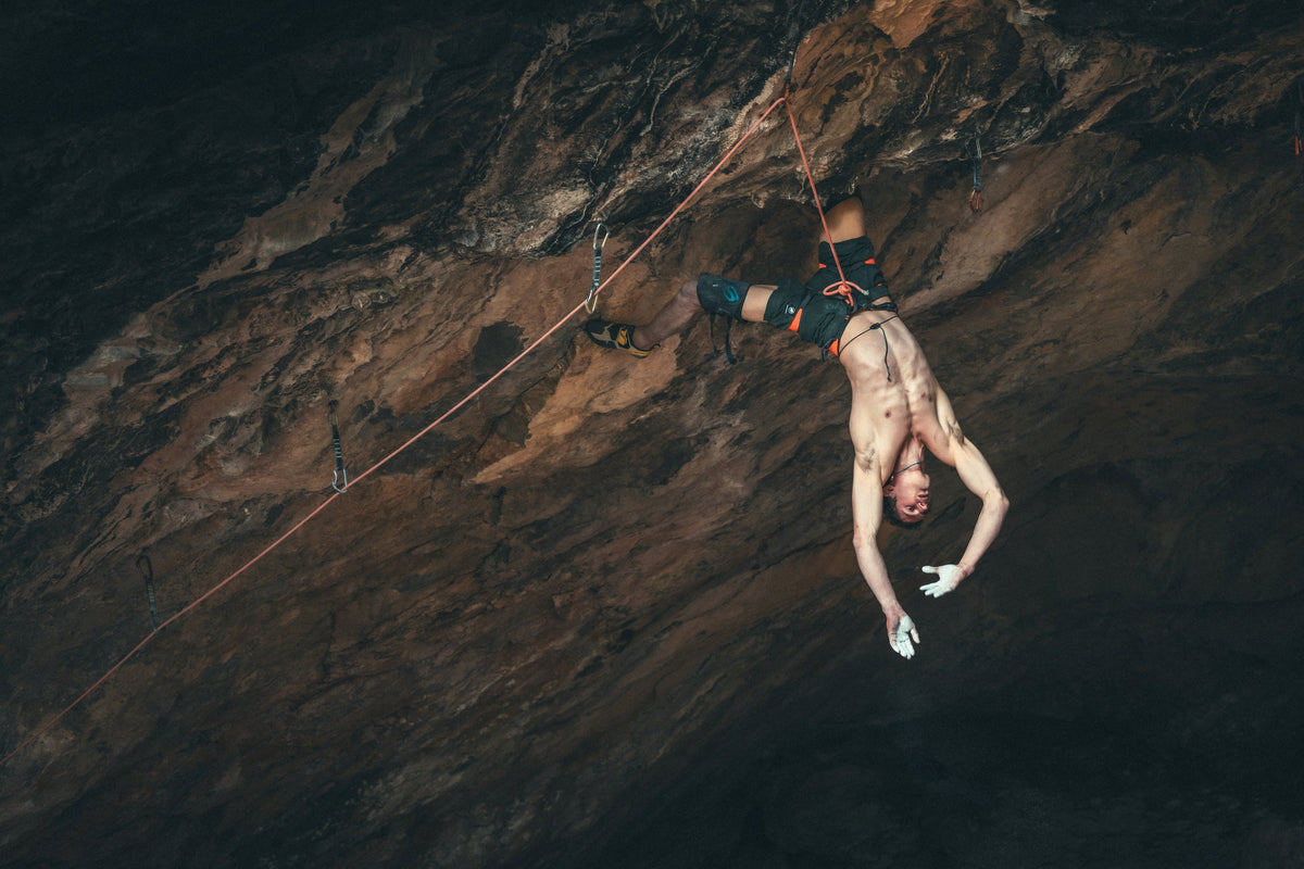 A story of failure – Adam Ondras 9a attempt at Cueva Negra, Montanejos