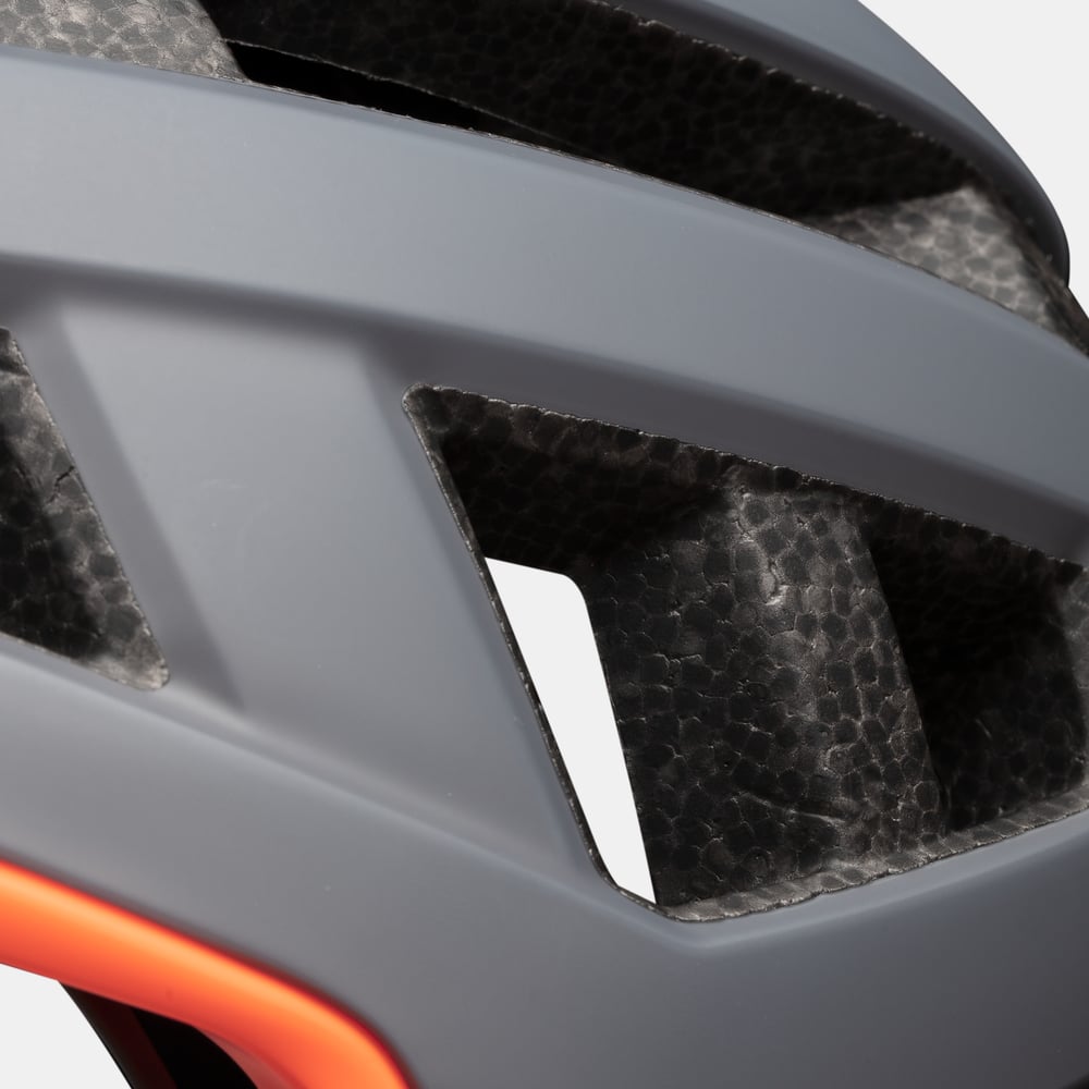 Crag Sender Helmet in titanium - detail view 5